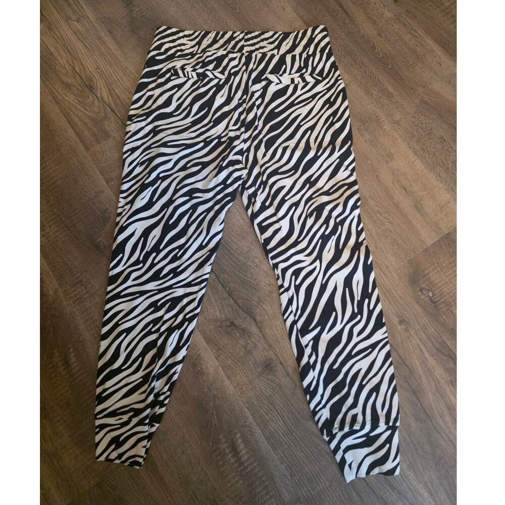 Cabi Zebra Print Pull On Elastic Waist Jogger Lou… - image 5
